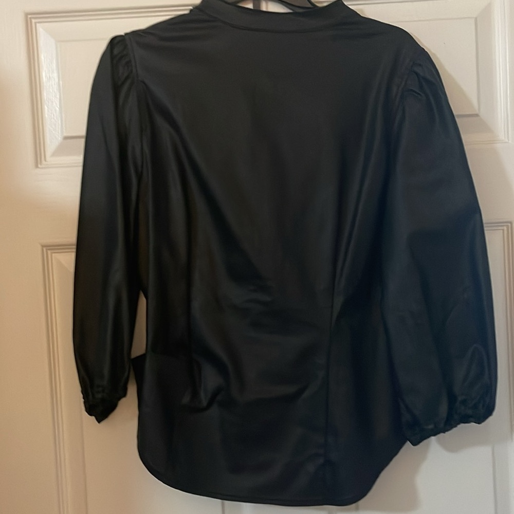White House Black Market Blouse. Size 12 - Picture 6 of 6